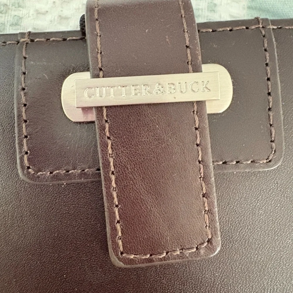Cutter & Buck Genuine Leather Travel Wallet Adventures by Disney Edition